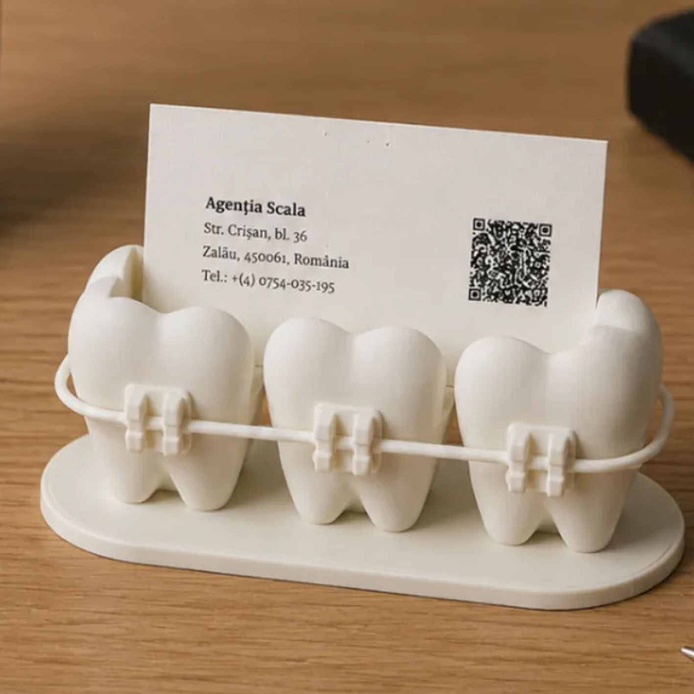 Soporte personalizado para tarjetas con código QR